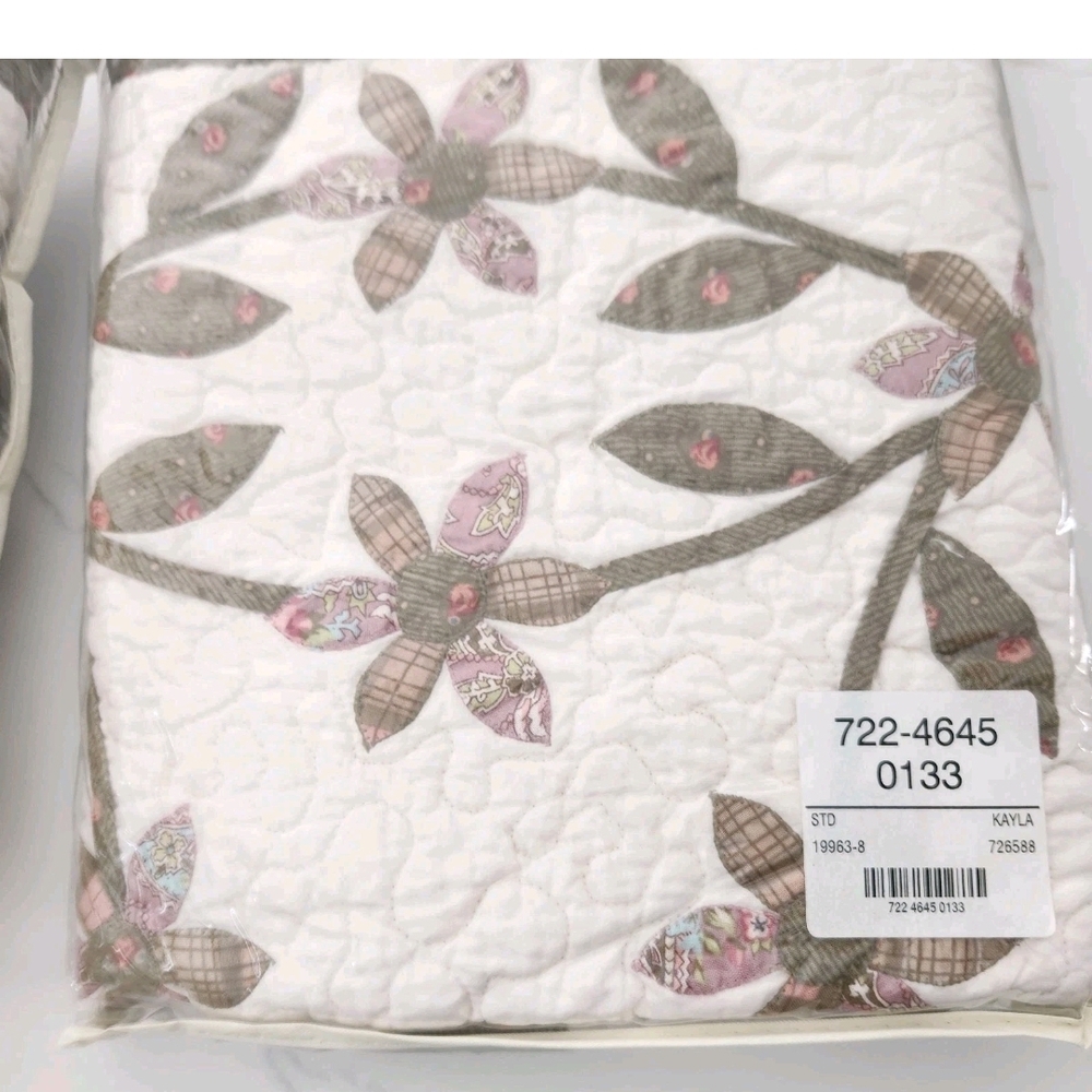 2 JCPenney Shabby Chic Floral Quilted Kayla Sham Standard Size 21"X27" New - Picture 3 of 12